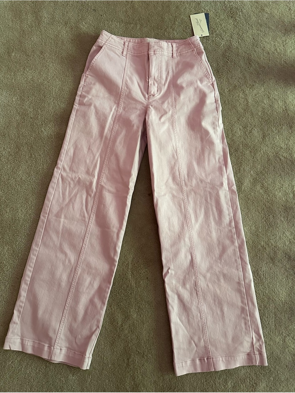 Women's Wide-Leg Jeans in Light Pink